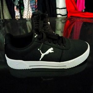 Puma Sneakers